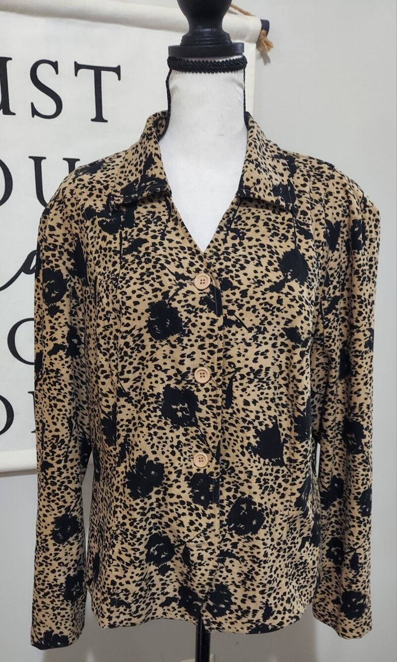 Requirements Vtg 90s Blouse Large Cheetah Animal Floral Print Button Up Spandex